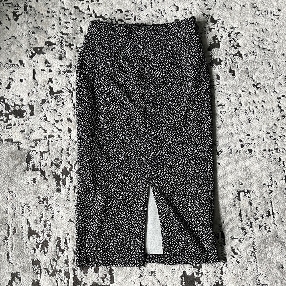 Banana Republic Black and White Pencil Skirt